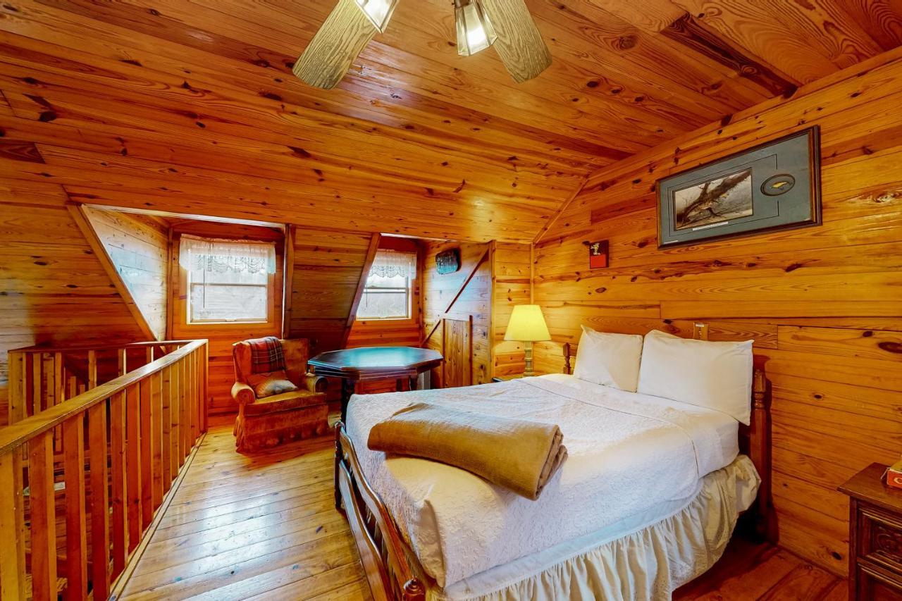 Charlie'S Ol' Fishing Cabin ยูเรกาสปริงส์ ภายนอก รูปภาพ