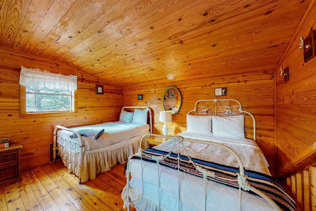Charlie'S Ol' Fishing Cabin ยูเรกาสปริงส์ ภายนอก รูปภาพ